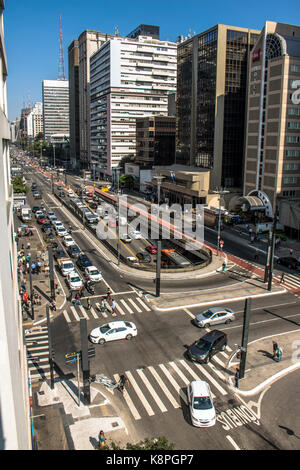 San Paolo, Brasile. 20th settembre 2017. Traffico in Paulista Avenue, regione centrale di San Paolo, il Mercoledì (20). Credit: Alf Ribeiro/Alamy Live News Foto Stock