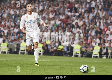 Madrid, Spagna. Xx Settembre, 2017. Cristiano Ronaldo (avanti; Real Madrid) in azione durante la Liga match tra il Real Madrid e il Real Betis Balompie a Santiago Bernabeu il 20 settembre 2017 a Madrid Credit: Jack Abuin/ZUMA filo/Alamy Live News Foto Stock