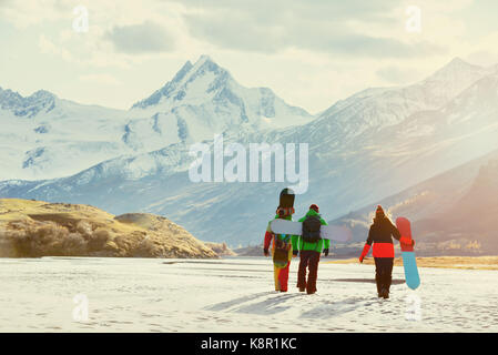 Gruppo amici ski snowboarder concept Foto Stock