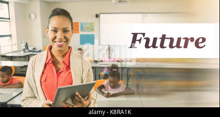 Testo futuro contro uno sfondo bianco contro il maestro in posa di fronte al resto della classe con i tablet pc Foto Stock