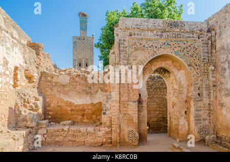 Antica necropoli chellah rovine con moschea e mausoleo in Marocco la capitale Rabat, Marocco, Africa del nord. Foto Stock