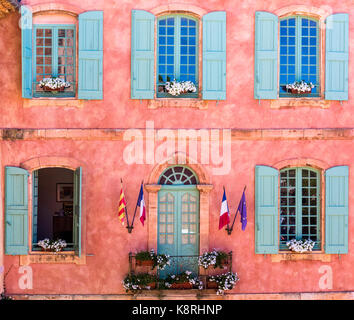 Windows di roussillon, Provenza, Francia Foto Stock