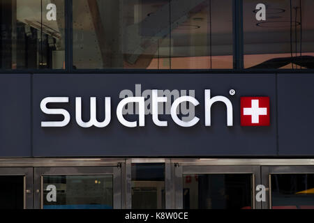 New york, Stati Uniti d'America - 31 agosto 2017: dettaglio dello Swatch store in new york, Stati Uniti d'America. swatch è guardare manufacturing company fondata nel 1983. Foto Stock