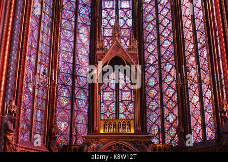 Le sorprendenti vetrate sainte-Chapelle cappella in parigi, francia. Foto Stock