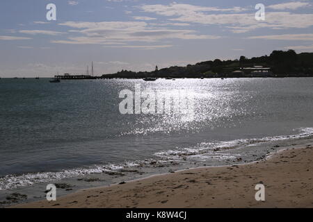 Sunrise over Swanage Bay e: Peveril Point, Swanage, Isle of Purbeck, Dorset, Inghilterra, Gran Bretagna, Regno Unito, Gran Bretagna, Europa Foto Stock