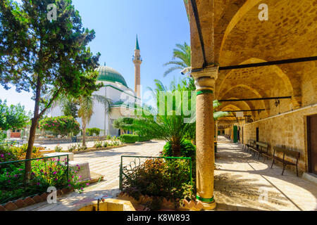 Acre, Israele - 18 settembre 2017: vista del cortile interno di el-jazzar mosque (la Moschea Bianca) in acri (akko), Israele Foto Stock