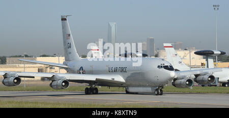 Una E-8C sorveglianza congiunta bersaglio radar di attacco aereo di Sistema dal 116aria ala di controllo, Robins Air Force Base in Georgia Foto Stock