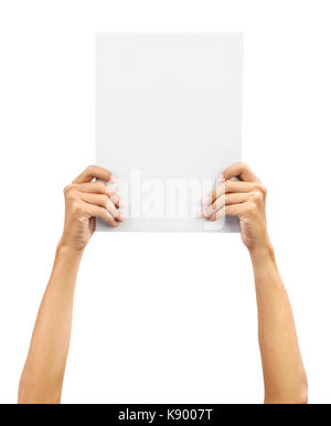 Mani in formato a4 in bianco bianco della carta della scheda Carta, isolato su sfondo semplice. Foto Stock