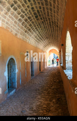 Arkadi, Creta, 10 Giugno 2017: passaggio nel West Gate presso il monastero di Arkadi, Arkadi, Creta, Grecia Foto Stock