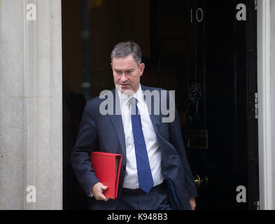David Gauke, Segretario di Stato per il lavoro e le pensioni, lascia il numero 10 di Downing street, dopo una riunione del gabinetto Foto Stock