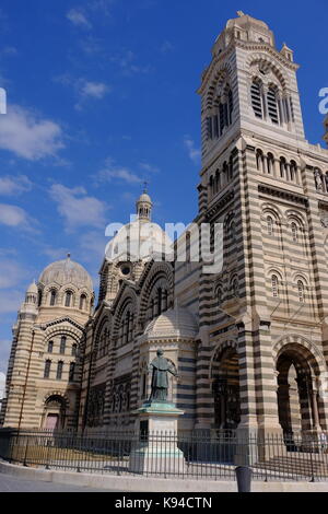 La Cathedrale de La Grande, Marsiglia, Provenza, Francia. Foto Stock