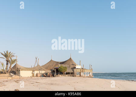 Swakopmund, Namibia - giugno 30, 2017: ingresso della tigre reef restaurant e bar a Swakopmund nel deserto del Namib sulla costa atlantica della Namibia Foto Stock