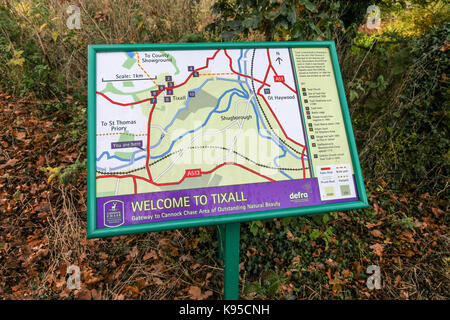 Staffordshire e Worcestershire Canal ordinata per Tixall, Stafford, Staffordshire, England, Regno Unito Foto Stock