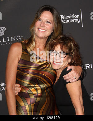 Emmy 2017 esecutori peer group cocktail reception tenuto presso la montage beverly hills. dotato di: mo Collins, mindy sterling dove: Los Angeles, california, Stati Uniti quando: 22 ago 2017 credit: adriana m. barraza/wenn.com Foto Stock