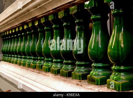 Cinese verde balaustra in prospettiva Foto Stock