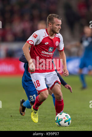 Daniel brosinski (Magonza), 20 settembre 2017 - CALCIO : tedesco 'bundesliga' match tra 1. FSV Mainz 05 2-3 tsg 1899 hoffenheim a opel arena in Mainz, Germania. (Foto di Maurizio borsari/aflo) Foto Stock