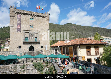 Potes.un comune della comunità autonoma di Cantabria in Spagna Foto Stock