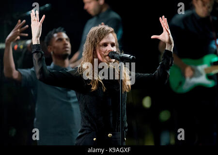 Il cantante Christine e il Queens a Pantiero Festival di Cannes (2015/07/25) Foto Stock