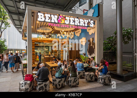 Gelato Ben & Jerry stand, Orchard Road, Singapore Foto Stock