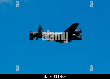 Avro Lancaster bomber pa474 del Battle of Britain memorial volo su raf coningsby, lincolnshire, Regno Unito - agosto 2017 Foto Stock