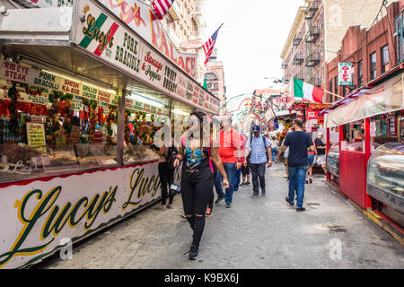 Scene da 2017 Festa di San Gennaro da New York City, Little Italy Foto Stock