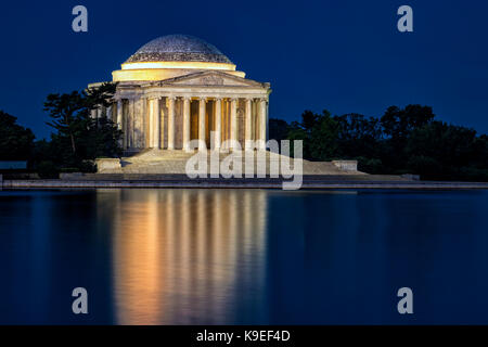 Il Jefferson Memorial al crepuscolo Foto Stock