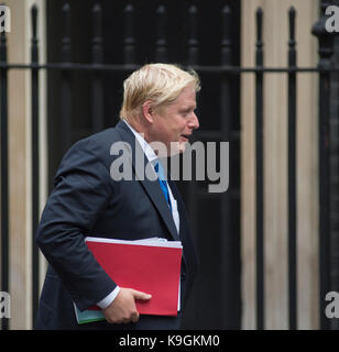 A Downing Street, Londra, Regno Unito. 21 settembre 2017. Boris Johnson, Segretario agli affari esteri assiste riunione del gabinetto. Credito: malcolm park/alamy Foto Stock