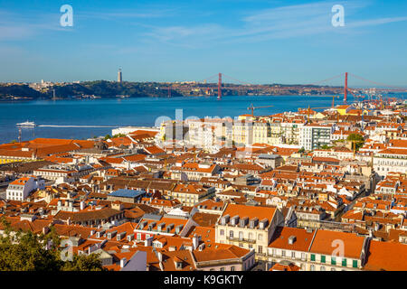 Lo skyline di Lisbona portogallo Foto Stock