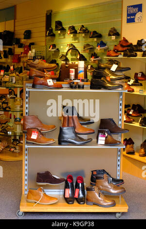 Negozio di scarpe a Fort William Scozia Scotland Foto Stock