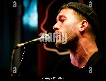 Matt Lino il fattore X, cantautore, Performing Live © Clarissa Debenham / Alamy Foto Stock