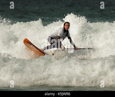 Newquay, Regno Unito. 23 Sep, 2017. National Stand up Paddleboard campionati con concorrenti provenienti da tutto il Regno Unito e la Francia a Watergate Bay. 23rd, Settembre, 2017 Credit: Robert Taylor/Alamy Live News Foto Stock