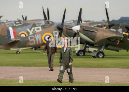 Duxford, UK. 23 Sep, 2017. Duxford Battle of Britain Air Show che avvengono durante l'IWM (Imperial War Museum Duxford) dell'anno centenario. Duxford il ruolo di principio come una Seconda Guerra Mondiale fighter stazione è celebrata nella Battaglia di Bretagna Air Show da più di 40 aeroplani storici assunzione al cielo. Credito: Guy Bell/Alamy Live News Foto Stock