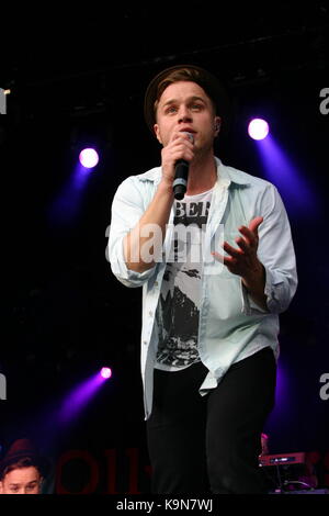 Olly Murs effettuando in corrispondenza di Eirias Stadium di Colwyn Bay Galles Foto Stock