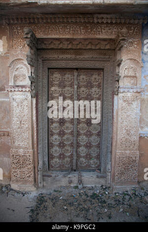 Porta Rajasthani intagliata Foto Stock