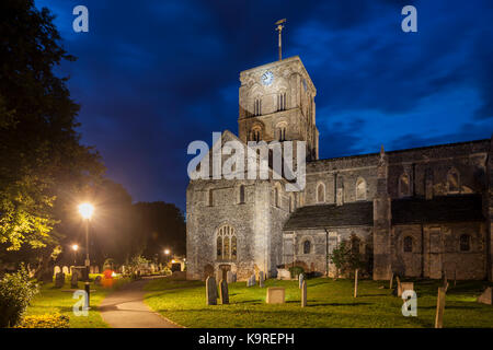 Cala la notte la chiesa di Saint Mary a shoreham-da-mare, west sussex. Foto Stock