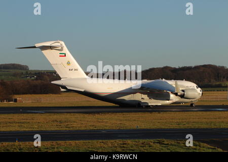 Kaf343, un boeing C-17a globemaster iii azionato dal Kuwait Air Force, a Prestwick International Airport in ayrshire. Foto Stock