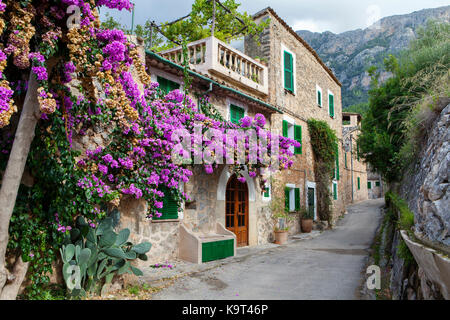 Deia village a Maiorca, SPAGNA Foto Stock