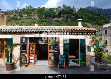 Deia village a Maiorca, SPAGNA Foto Stock