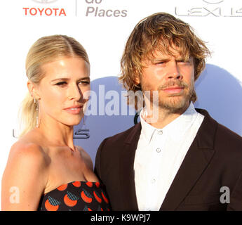 Santa Monica, CA, Stati Uniti d'America. 23 Sep, 2017. 23 settembre 2017 - Santa Monica, California - sarah wright e eric christian olsen. Ventisettesima edizione ema awards ospitati da Jaden Smith tenutosi a barker hangar di santa monica. Photo credit: admedia credito: admedia/zuma filo/alamy live news Foto Stock