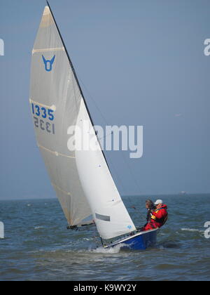 Un Osprey class sailing dinghy Foto Stock