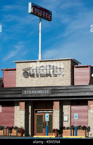 Un segno del logo al di fuori di un Outback Steakhouse Restaurant Ubicazione di hagerstown, Maryland il 23 settembre 2017. Foto Stock