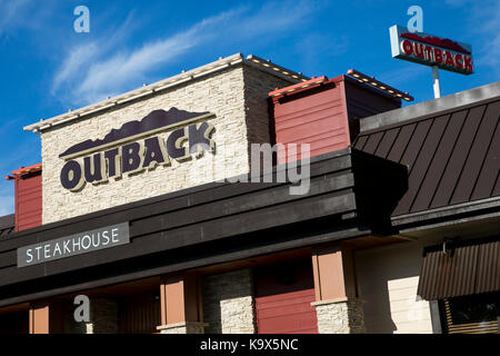 Un segno del logo al di fuori di un Outback Steakhouse Restaurant Ubicazione di hagerstown, Maryland il 23 settembre 2017. Foto Stock