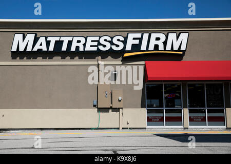 Un segno del logo al di fuori di un materasso ferma store retail in altoona, Pensilvania il 23 settembre 2017. Foto Stock