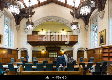 Interior courtroom vista, corte 1, la Corte suprema del Regno Unito, Westminster, Londra Inghilterra REGNO UNITO Foto Stock