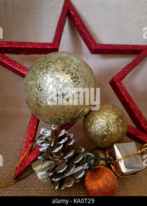 Scheda di Natale con la rossa stella a cinque punte Foto Stock