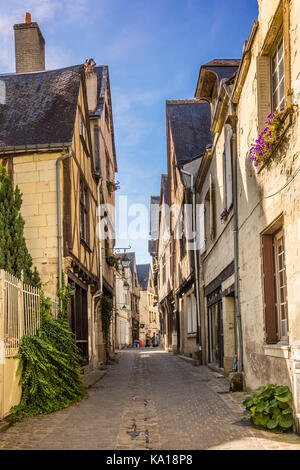 Vecchie case nel vecchio quartiere di Chinon, Francia. Foto Stock