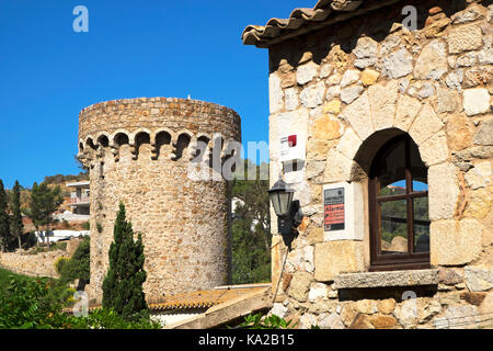 Edifici della città vecchia di tossa de mar, costa brava catalogna, Foto Stock