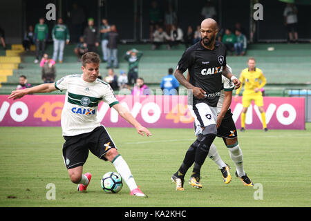 Curitiba, Brasile. 24Sep, 2017. coritiba x botafogo rj, match valido per il venticinquesimo turno del campionato brasiliano 2017, tenutosi a estádio grandi antonio couto pereira a Curitiba, pr. Credito: Guilherme artigas/fotoarena/alamy live news Foto Stock