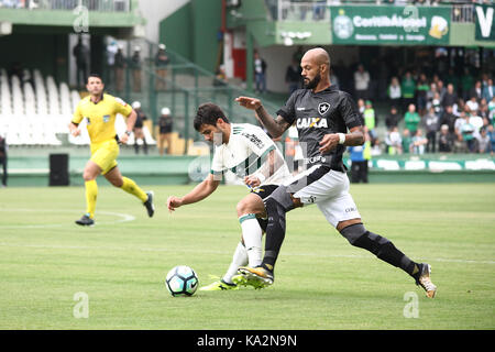 Curitiba, Brasile. 24Sep, 2017. coritiba x botafogo rj, match valido per il venticinquesimo turno del campionato brasiliano 2017, tenutosi a estádio grandi antonio couto pereira a Curitiba, pr. Credito: Guilherme artigas/fotoarena/alamy live news Foto Stock