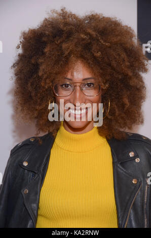 New York, NY, Stati Uniti. 24th settembre 2017. Elaine Welteroth al Tribeca TV Festival, presentato DA AT&T, Conversation with Trevor Noah and the writer of the Daily Show il 24 settembre 2017 al Cinepolis Chelsea di New York. Credito: Raymond Hagans/Media Punch/Alamy Live News Foto Stock